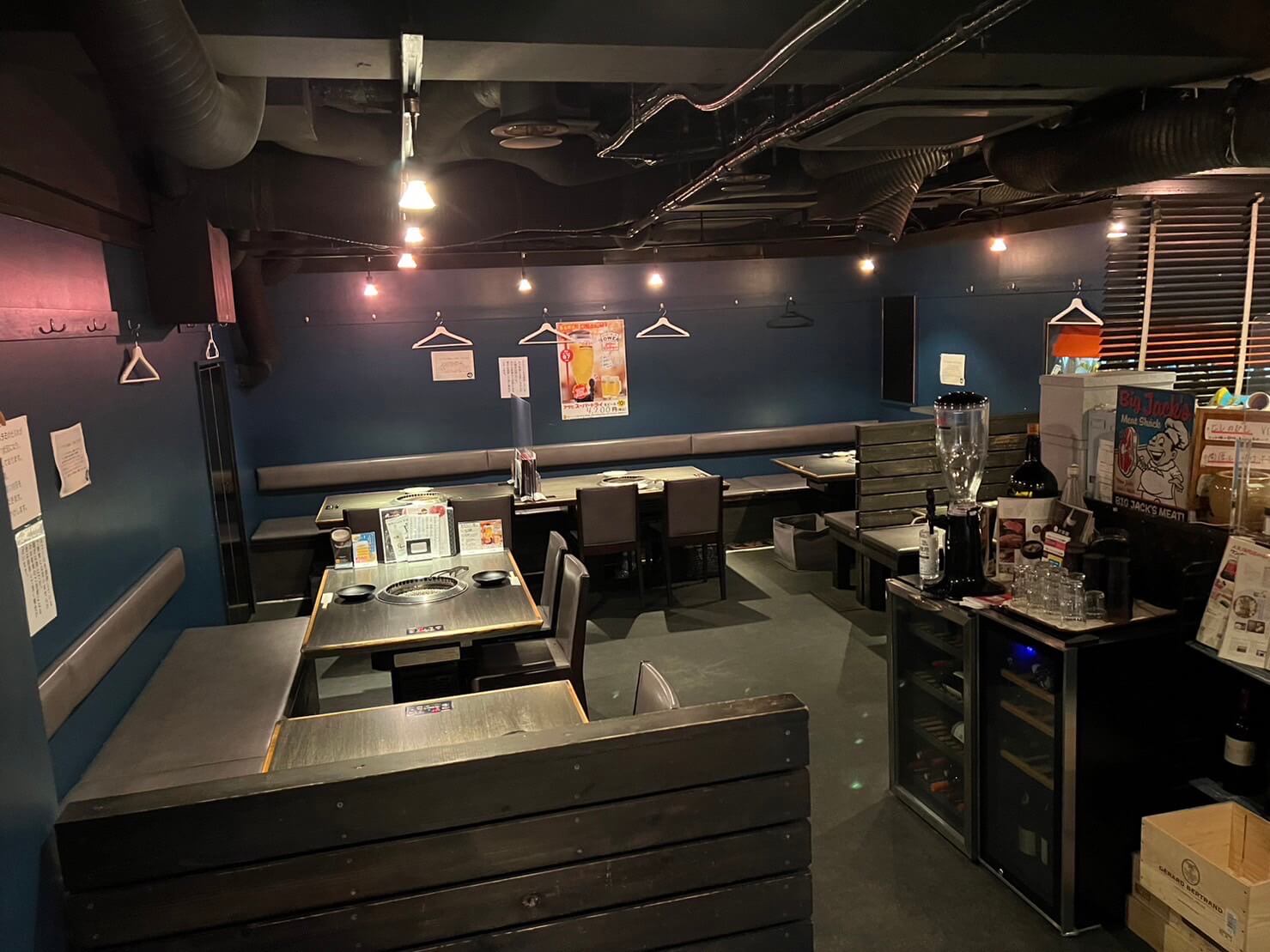 麻布ホルモン舗内観